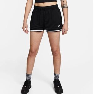 NWT Nike Essentials Mesh Shorts Plus Size Black/White